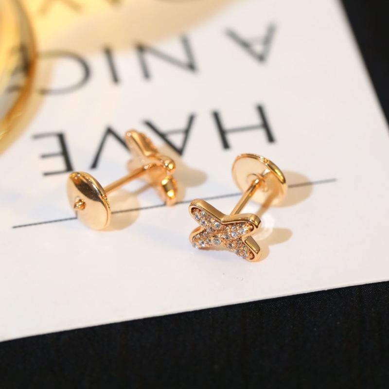 CHAUMET